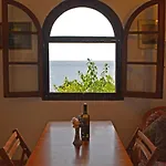 Stella Vineyard Apartment