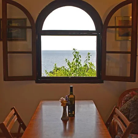 Stella Vineyard Apartment