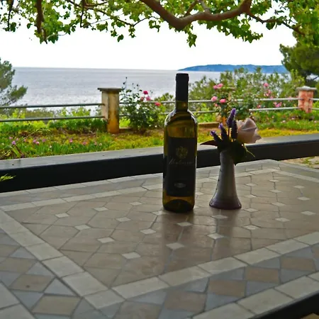 Stella Vineyard Apartment *